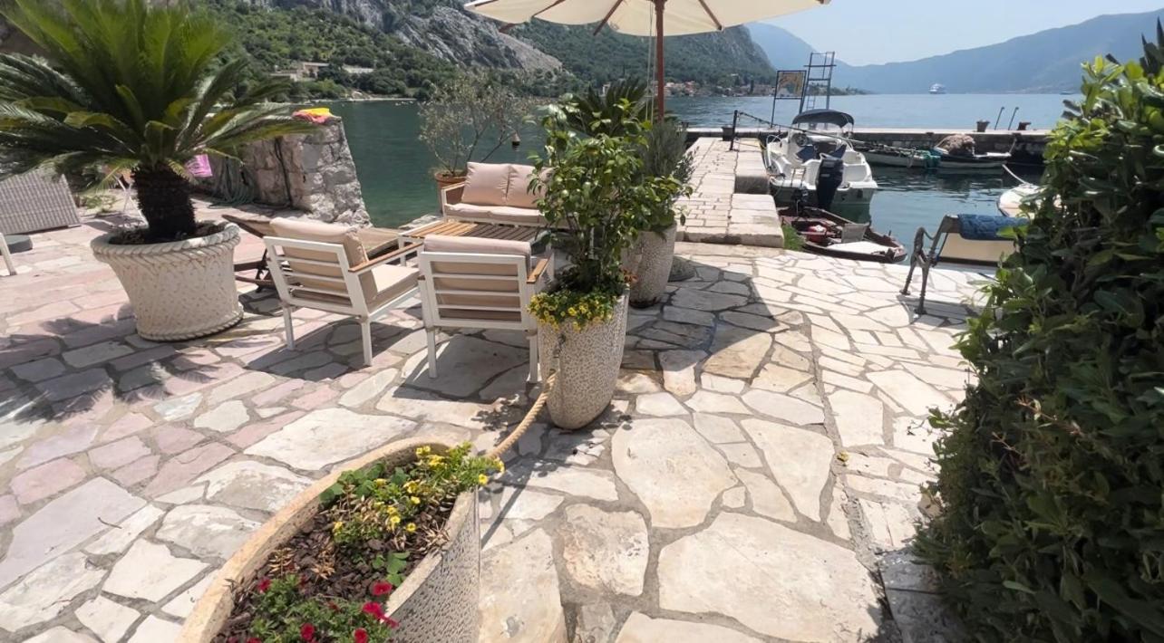 Apartment Lukiduki At The Beach - Kotor Exterior foto